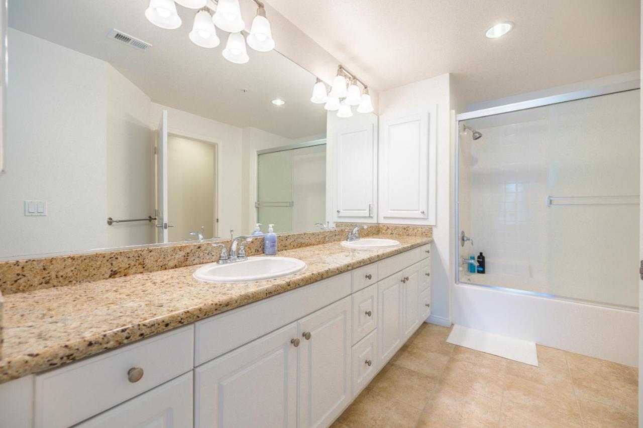 Luxury Irvine Spectrum 2 Bedrooms 2 Bathrooms Kitchen Pool Apartment エクステリア 写真