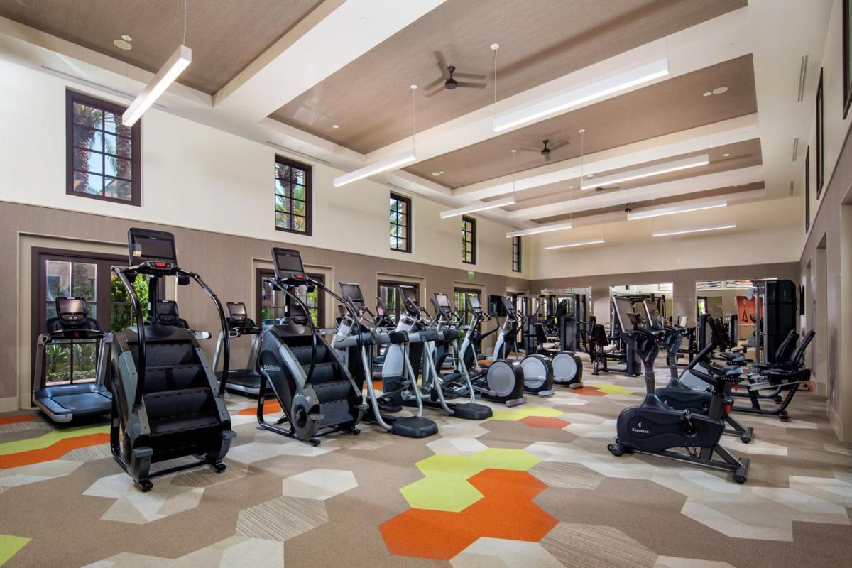 Luxury Irvine Spectrum 2 Bedrooms 2 Bathrooms Kitchen Pool Apartment エクステリア 写真